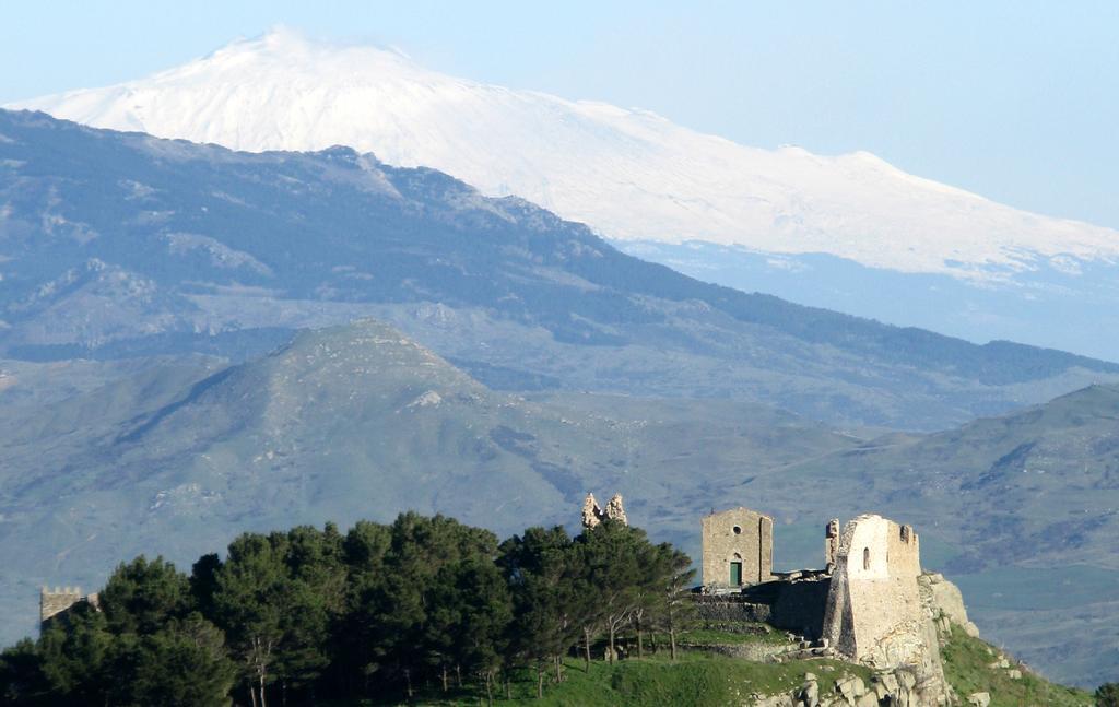 Porta Baciamano Ξενοδοχείο Geraci Siculo Εξωτερικό φωτογραφία