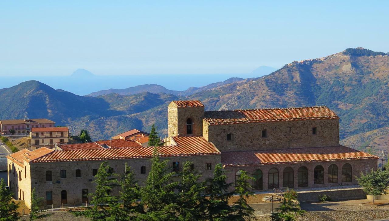 Porta Baciamano Ξενοδοχείο Geraci Siculo Εξωτερικό φωτογραφία